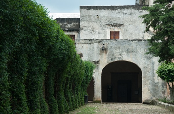 Portería vestibule - Cloister, convento, capilla abierta & posas, atrial cross