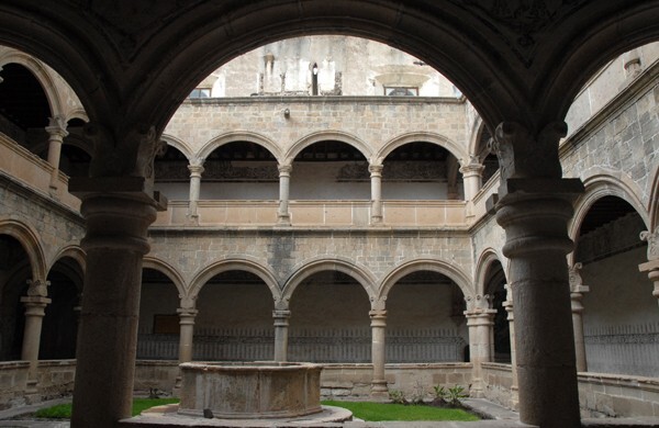 Cloister - San Andrés, cloister with murals