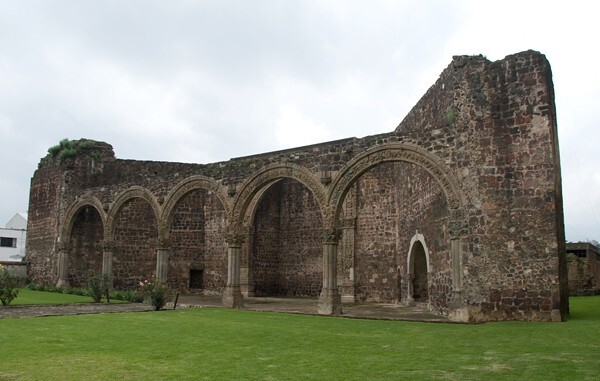 Capilla abierta - San Luis Obispo, capilla abierta