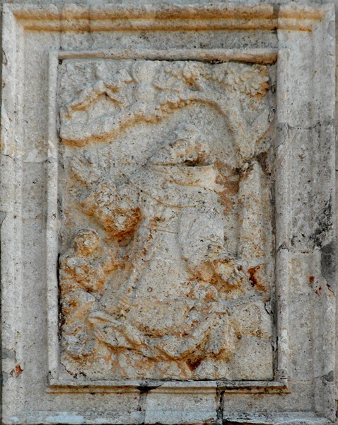 Façade, gable relief, Seraphic Vision - La Mejorada