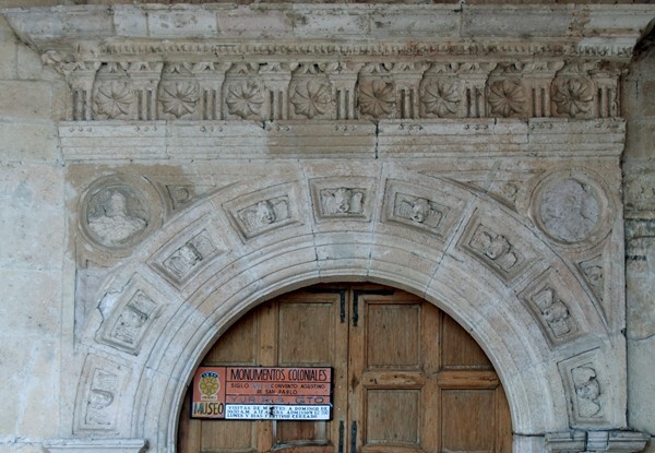 Portería cloister door, archivolt & architrave - San Pablo, façade, portería & convento