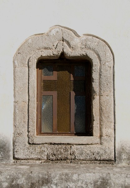 San Felipe, bell-tower window with ogee arch - San Felipe de los Alzati, Michoacán