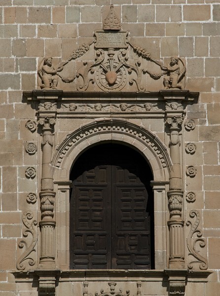 Choir loft window - San Agustín, façade