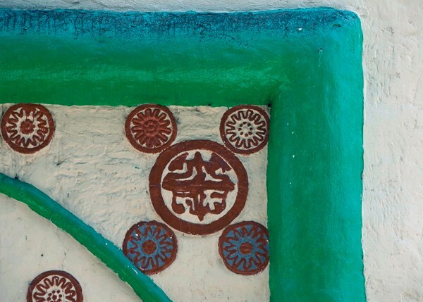 La Santa Cruz, façade portal alfiz, right spandrel - Santa Cruz Mixtepec, Oaxaca