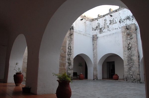 Los Tres Reyes, convento cloister - Tizimín, Yucatán