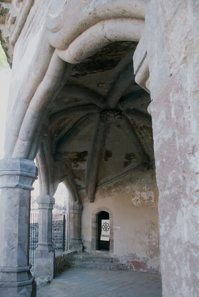 Ogee arch & fribbed vault - Nuestra Señora del Rosario