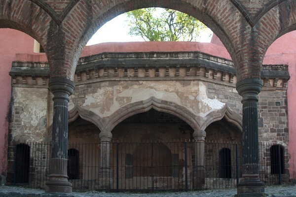 Ogee arches - Nuestra Señora del Rosario