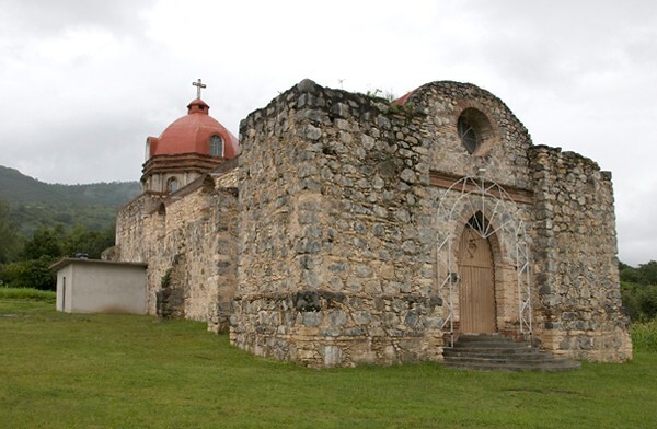 San Sebastián, façade & dome - San Sebastián Atayaquillo, Oaxaca