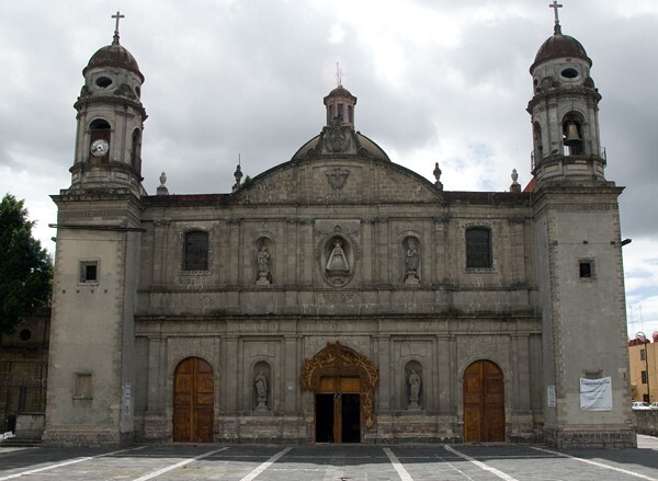 Façade & bell-towers - Nuestra Señora de la Soledad