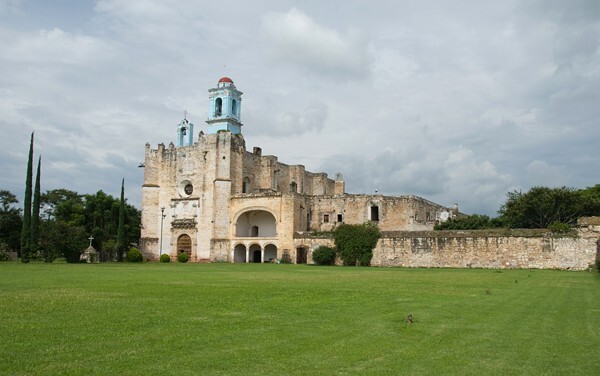 San Martín - San Martín, façade, posa chapel & atrial cross
