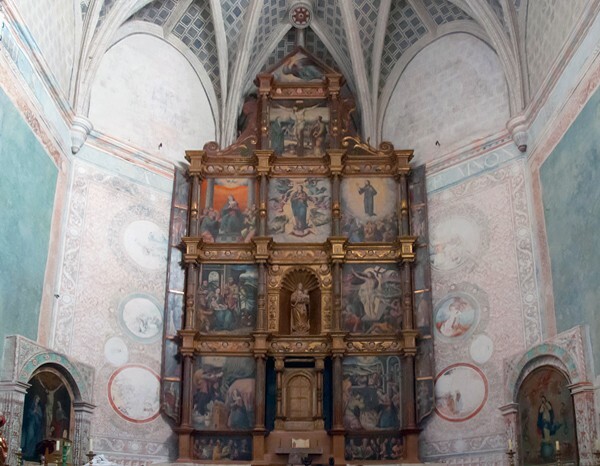 Sanctuary & high altar - San Juan Bautista, nave & altars