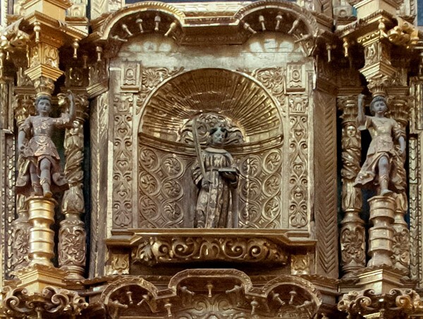 Second tier - nave Nuestra Señora de los Dolores altar