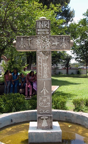 La Asunción, atrial cross, front - Tlapanaloya, México