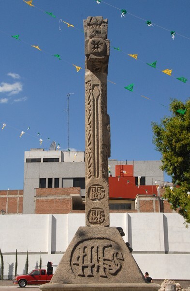 San José, atrial cross, side view - Ciudad Hidalgo (once Taximaroa), Michoacán
