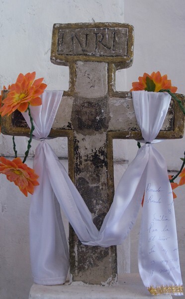 Santa Ana, nave cross - Barrio chapels