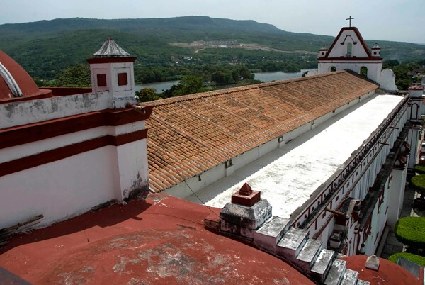 Roof & church nave - Santo Domingo