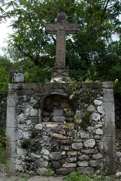 Atrial cross & stump - Santa María & atrial cross