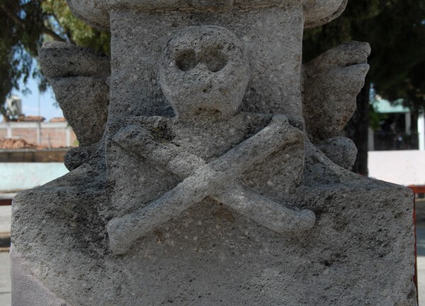 San Pedro Apóstol, atrial cross base, skull & crossbones - Zipiajo, Michoacán