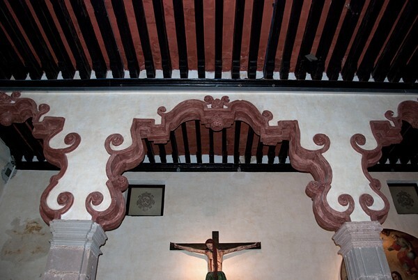 Cloister stairwell, mixtilinear arches - San Francisco