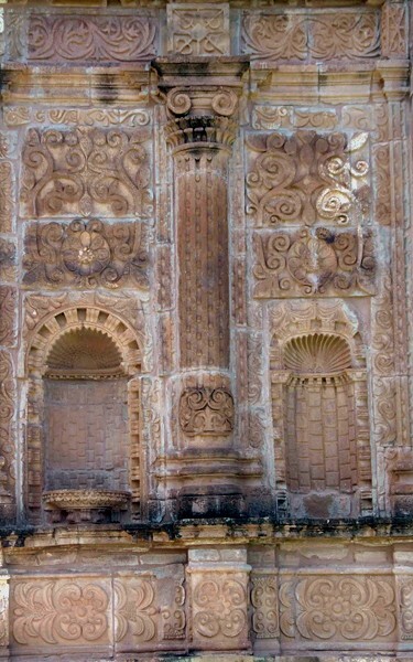 Bottom tier, sculpture niches (right) - Façade