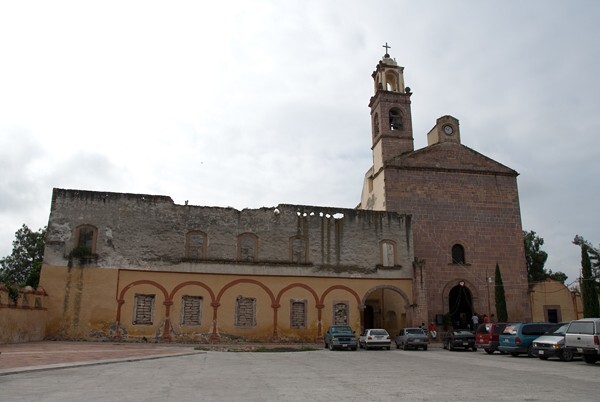 Façade & portería (walled up) - San Martín