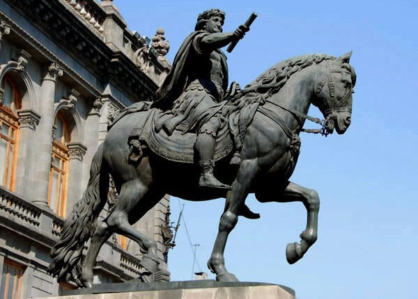 El Caballito - El Caballito & Palacio de Minería