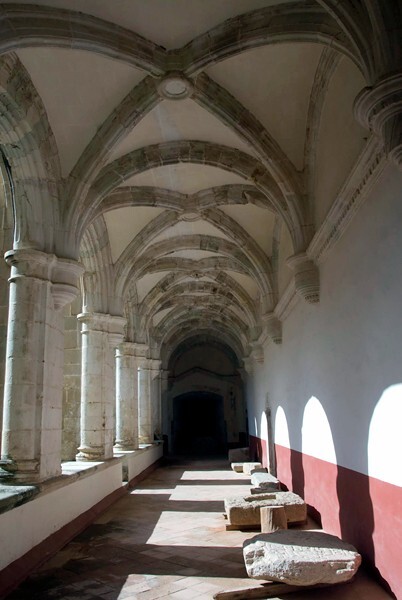 Santiago Matamoros, lower cloister ambulatory, groin vaults - Santiago Matamoros, church & cloister
