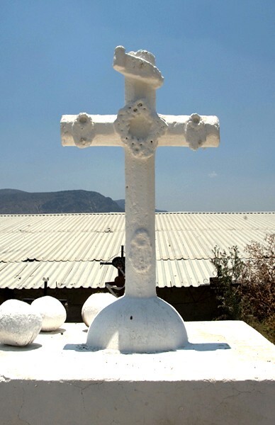 San Pedro Apóstol, atrial cross, front - Amajatlán, Hidalgo