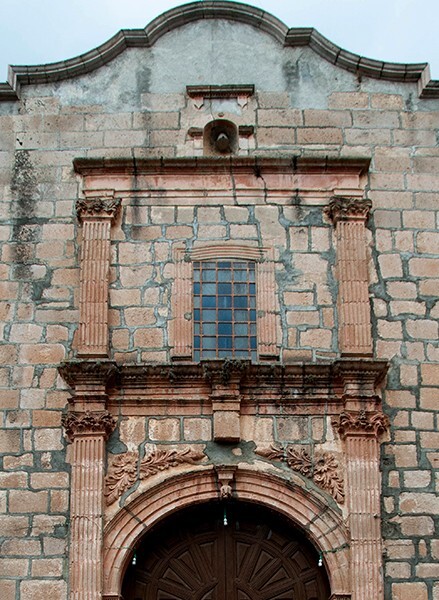 Santa Marta, façade & roof coping - Haniqueo, Michoacán