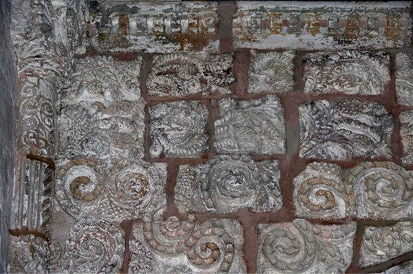 Sotocoro arch, left spandrel - Nave, altars, choir, baptistry, pulpit