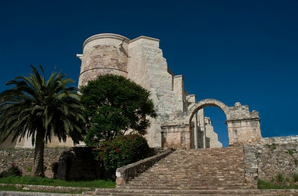Apse & E atrial gate - Santo Domingo (exterior)