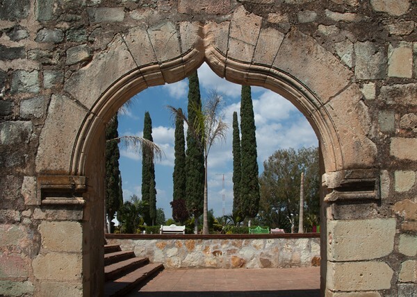 Oaxaca, Casa de Cortés, ogee arch - Casa de Cortés