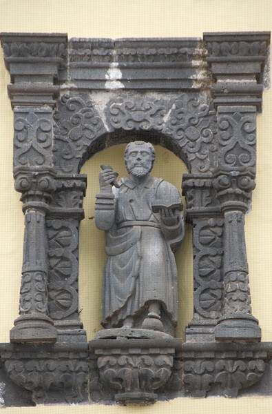 San Pedro, façade, top tier central sculpture niche, St. Peter - Zacatlán, Puebla