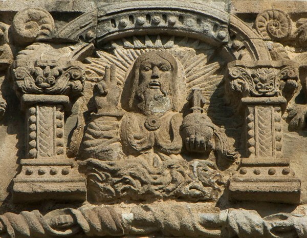 Chancel arch, central alfiz relief, God the Father - San Luis Obispo, capilla abierta