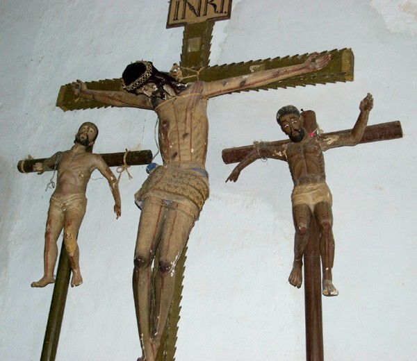 San Juan Evangelista, Crucifixion with Dismas & Gestas - Analco, Oaxaca