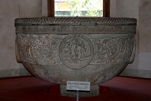 Baptismal font - San Miguel Arcángel