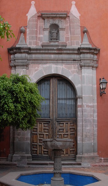 Lateral portal - El Carmen