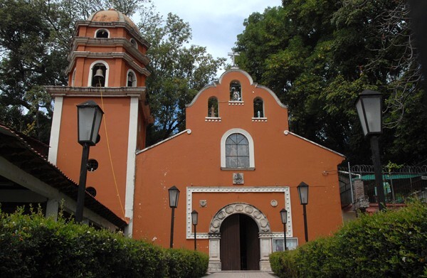 Santiago Apóstol, façade & bell-tower - Uruapan, Michoacán