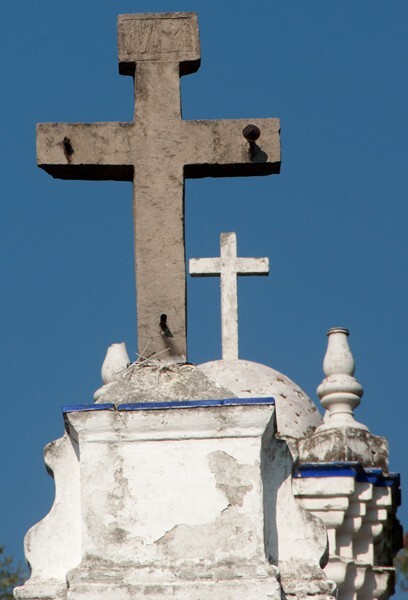 Jesús del Río, roof cross - Jesús del Río
