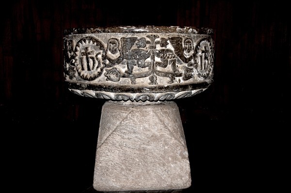 San Antonio, baptismal font - Charapán, Michoacán