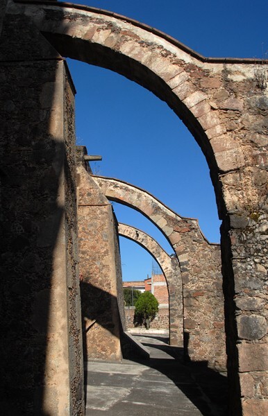 San Mateo, flying buttresses - Irimbo, Michoacán