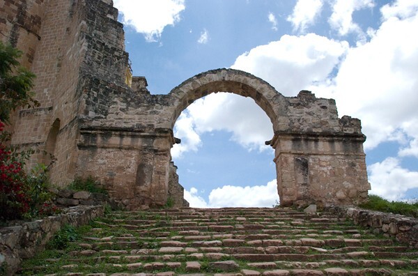 E atrial gate - Santo Domingo (exterior)
