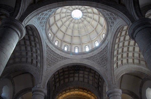 San Ildefonso, cupola, pillars & coved vaults - San Ildefonso (Catedral)