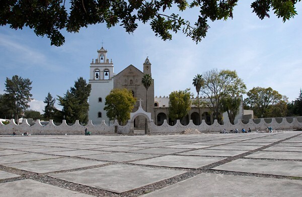 Atrio - Santa María Magdalena, church & portería
