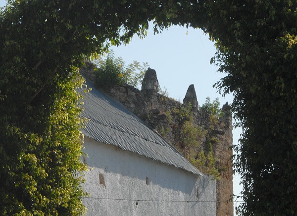 San Juan Bautista, apse merlons - Chunhuhub (partial ruins), Quintana Roo