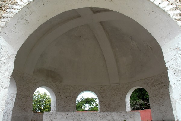 San Francisco, waterwheel, barrel vault - Conkal, Yucatán