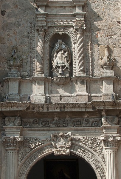 San Sebastián Analco, South side chapel, façade portal & niche - San Sebastián Analco
