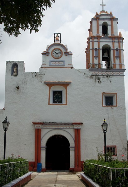 La Preciosa Sangre de Cristo, façade - Tlalnepantla, Morelos