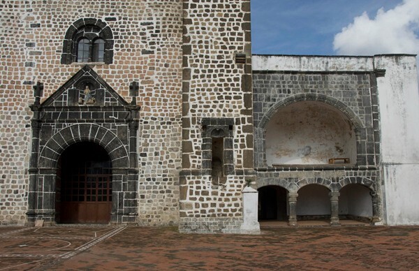 Tochimilco, Puebla, Asunción de Nuestra Señora, façade main portal  - Tochimilco, Puebla