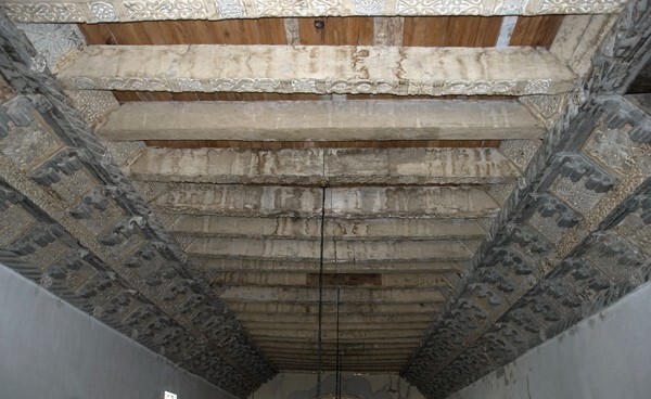 Los Santos Reyes, artesonado ceiling - Los Santos Reyes, façade, nave & sotocoro